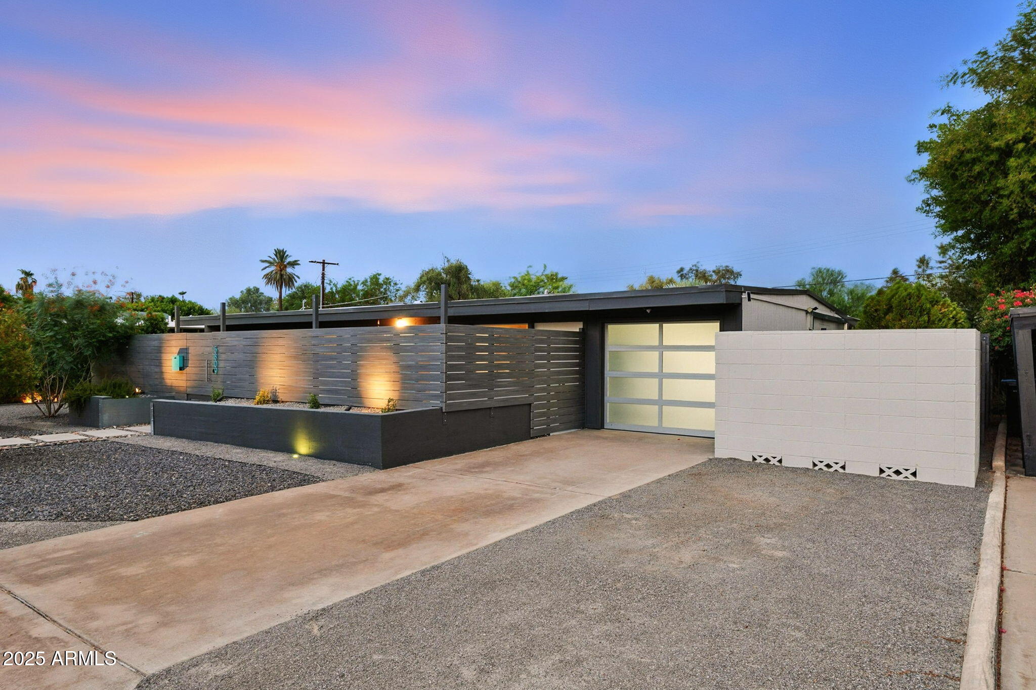 5809 N 10TH Place