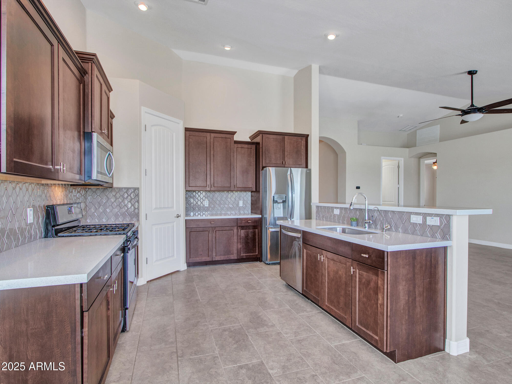 Mesa, Arizona 85212, United States, 4 Bedrooms Bedrooms, ,2 BathroomsBathrooms,Residential,Active,212846