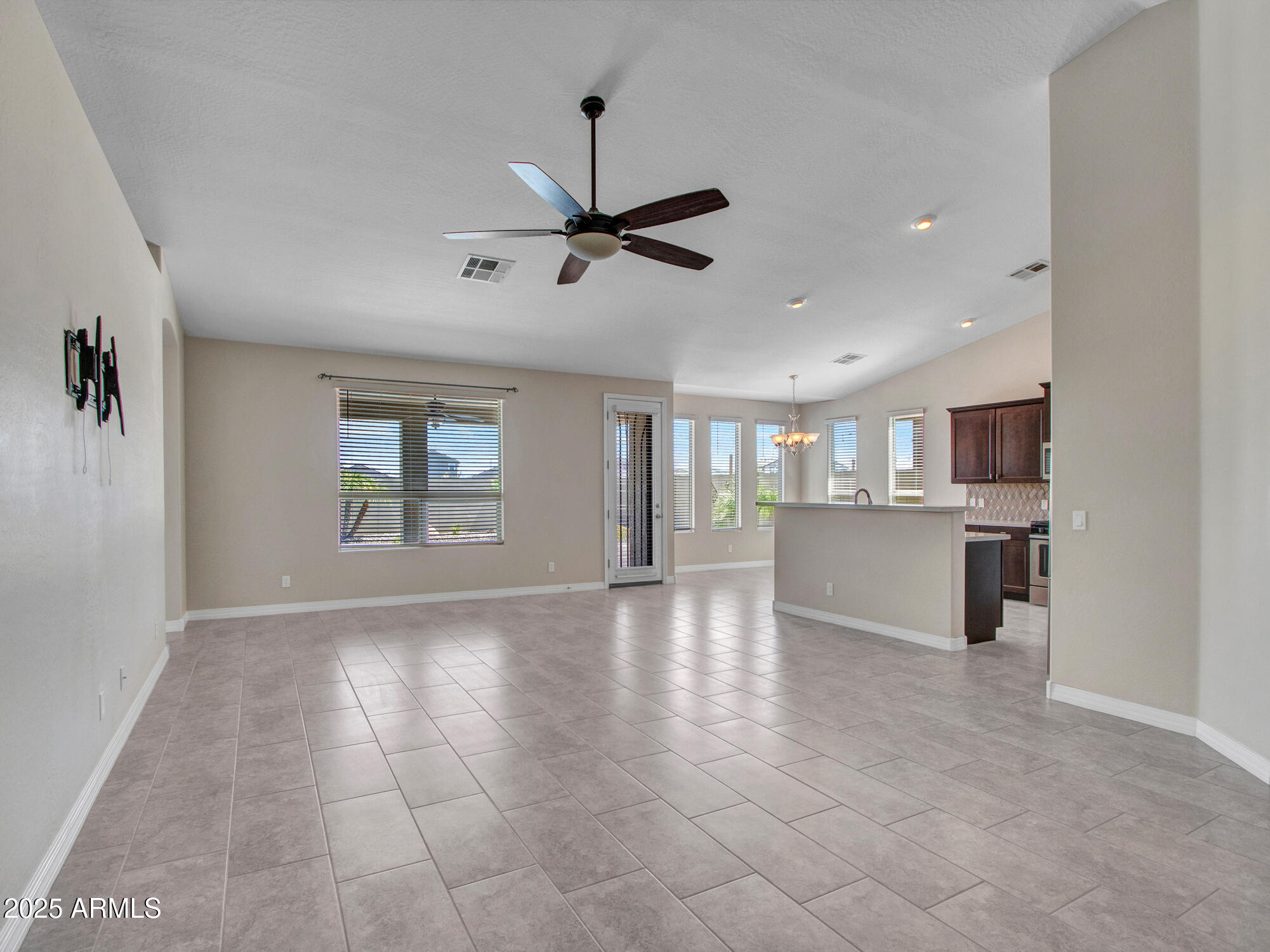 Mesa, Arizona 85212, United States, 4 Bedrooms Bedrooms, ,2 BathroomsBathrooms,Residential,Active,212846