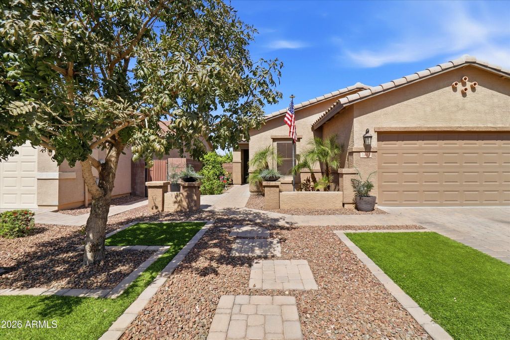 Photo of 1490 W Smoke Tree Avenue, Queen Creek, AZ 85140 (MLS # 7000392)