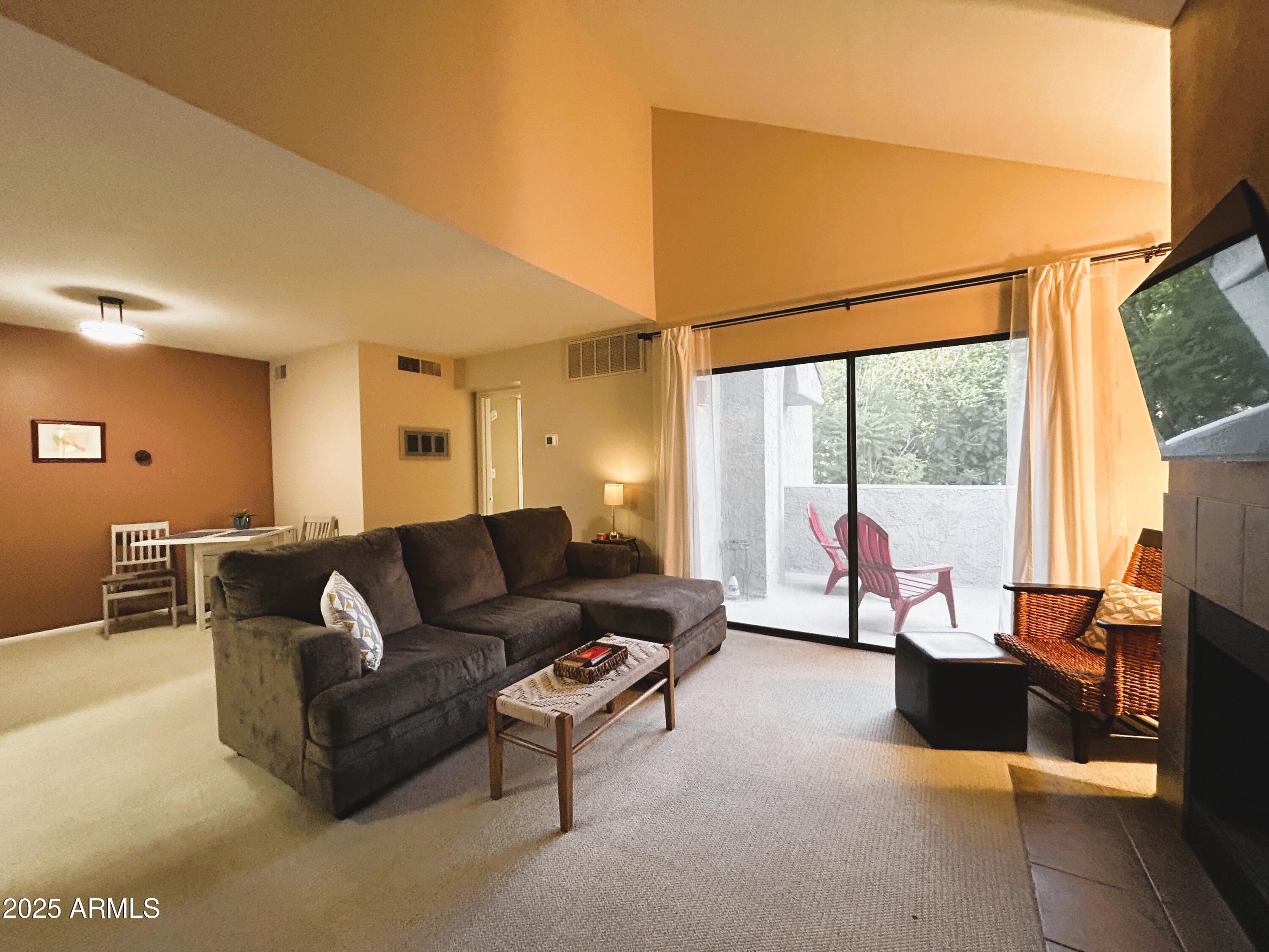 10055 E MOUNTAINVIEW LAKE Drive 2059