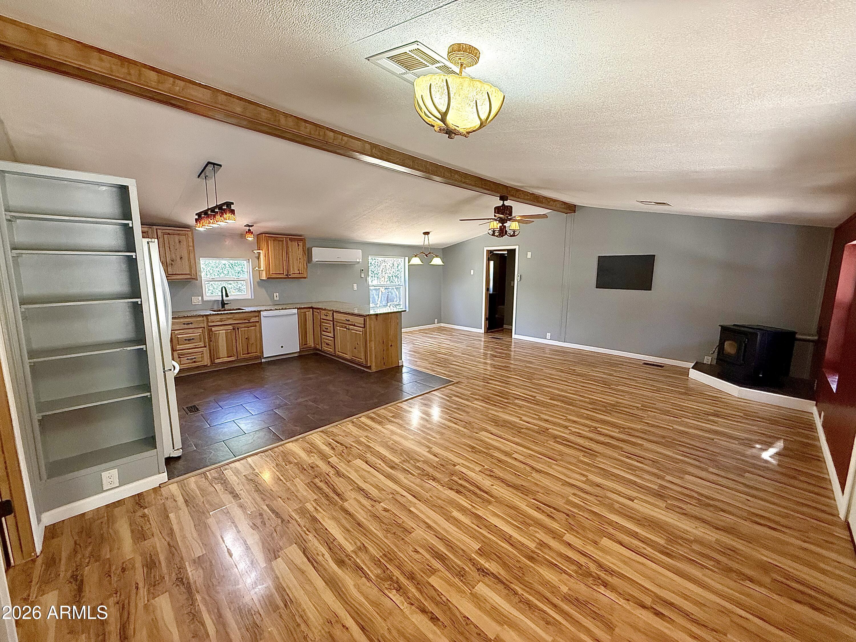 1406 N MATTERHORN Road