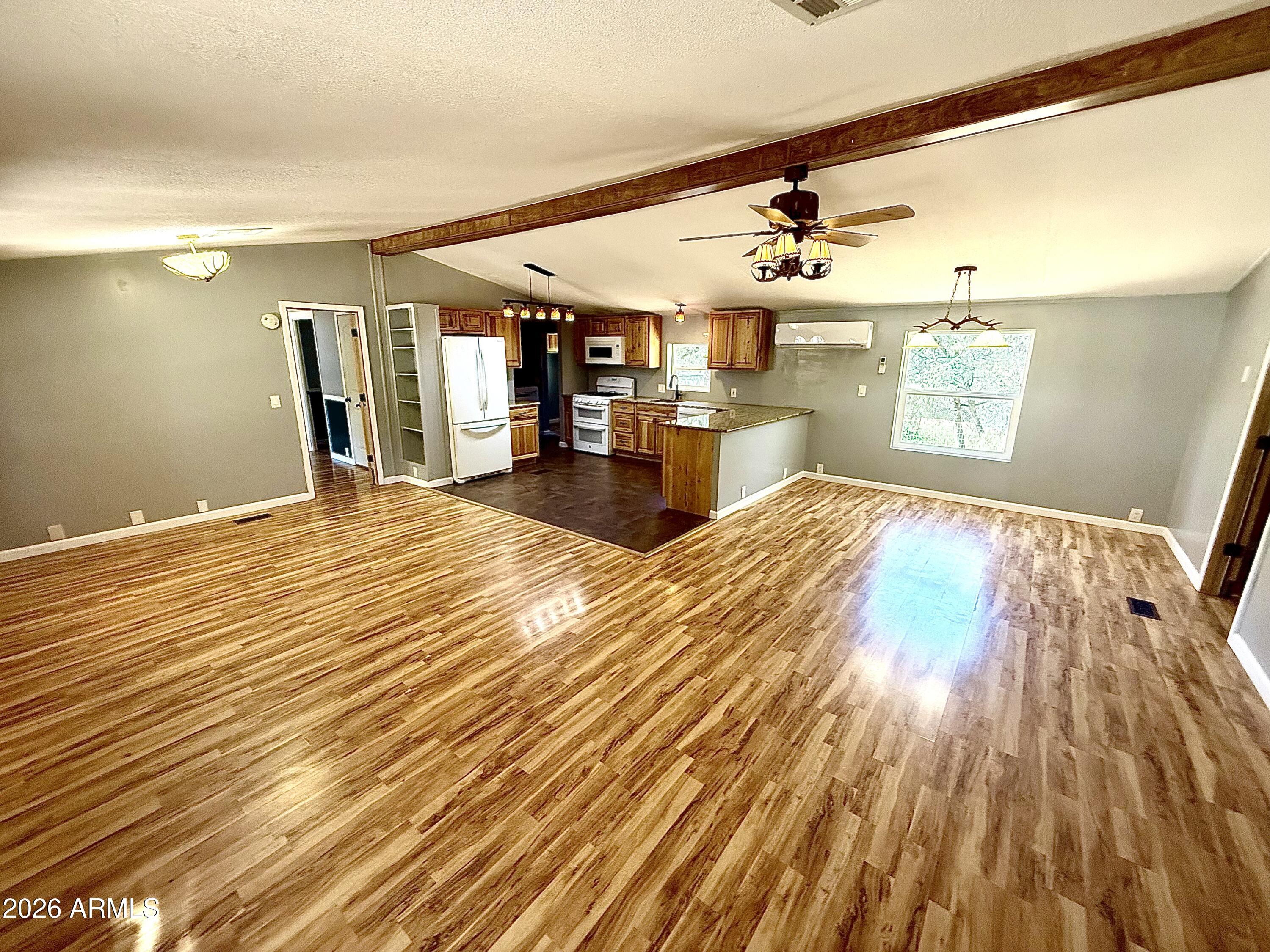 1406 N MATTERHORN Road