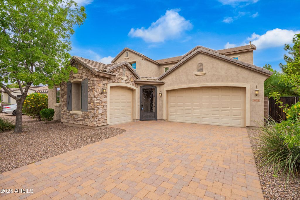 Photo of 3925 S Garrison, Mesa, AZ 85212 (MLS # 6928464)