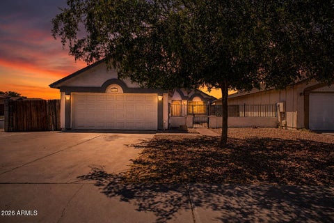 Photo of 7306 N 69th Avenue, Glendale, AZ 85303 (MLS # 7026211)