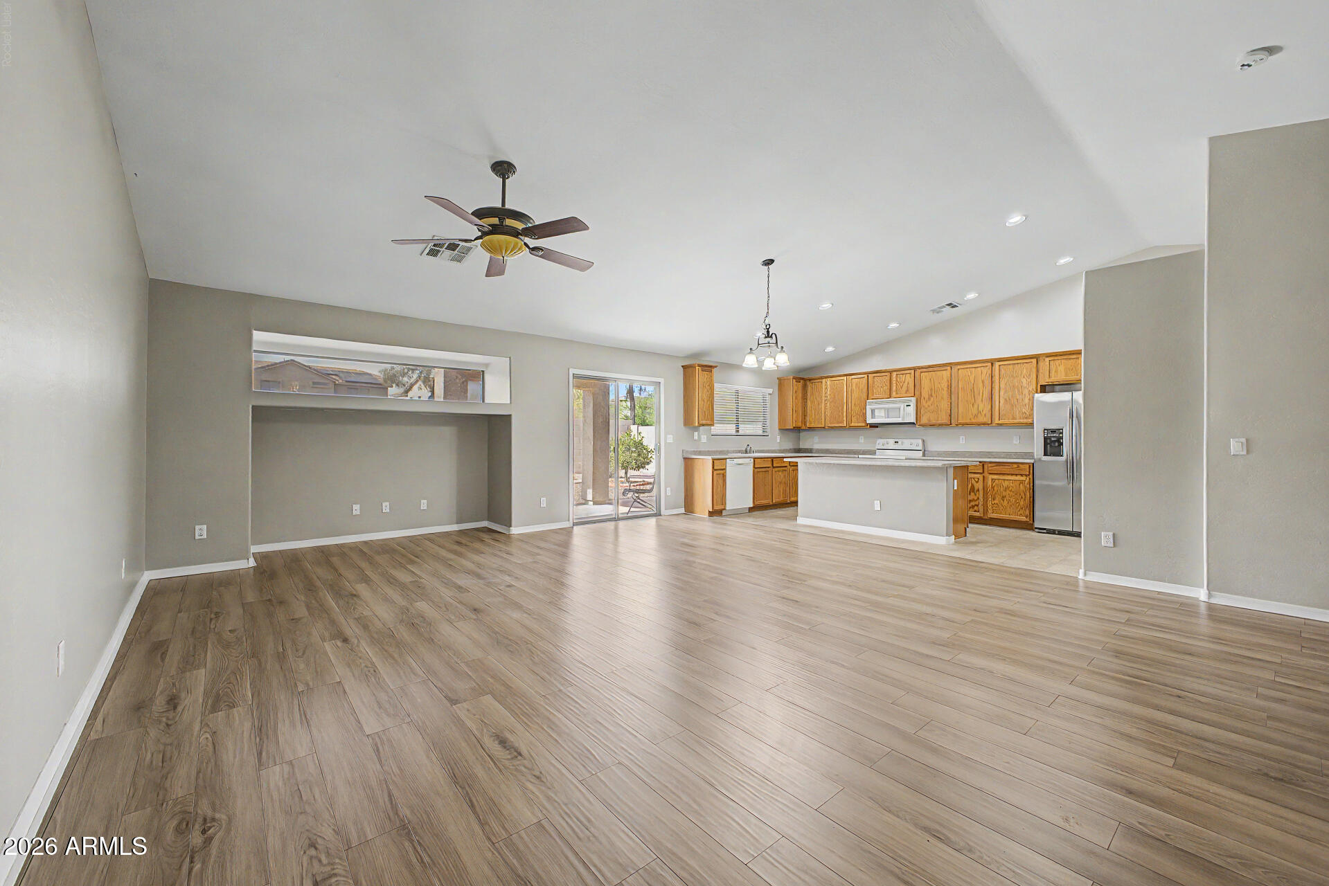 17572 W SPRING Lane