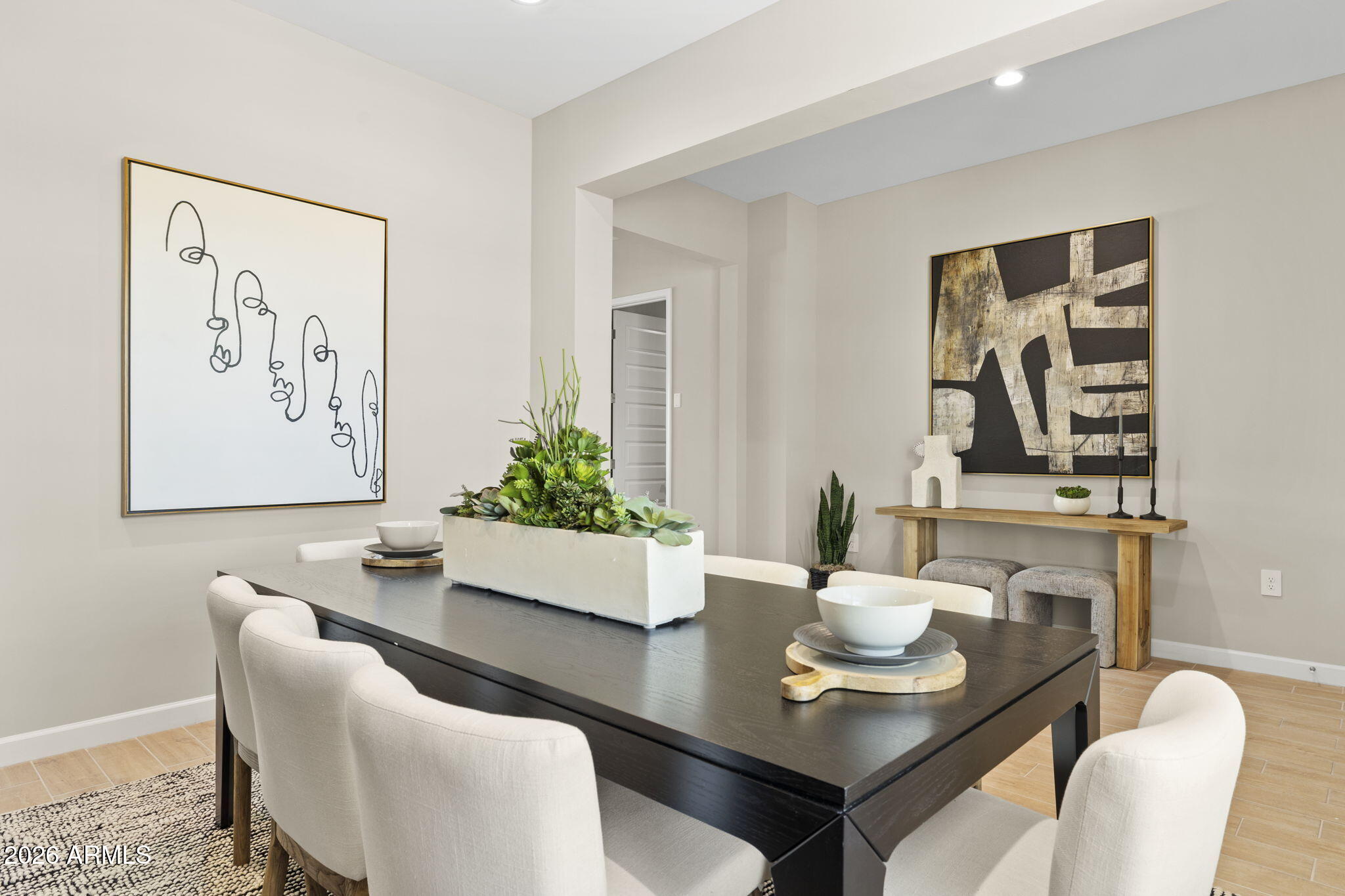 2438 E VILLA LINDA Drive