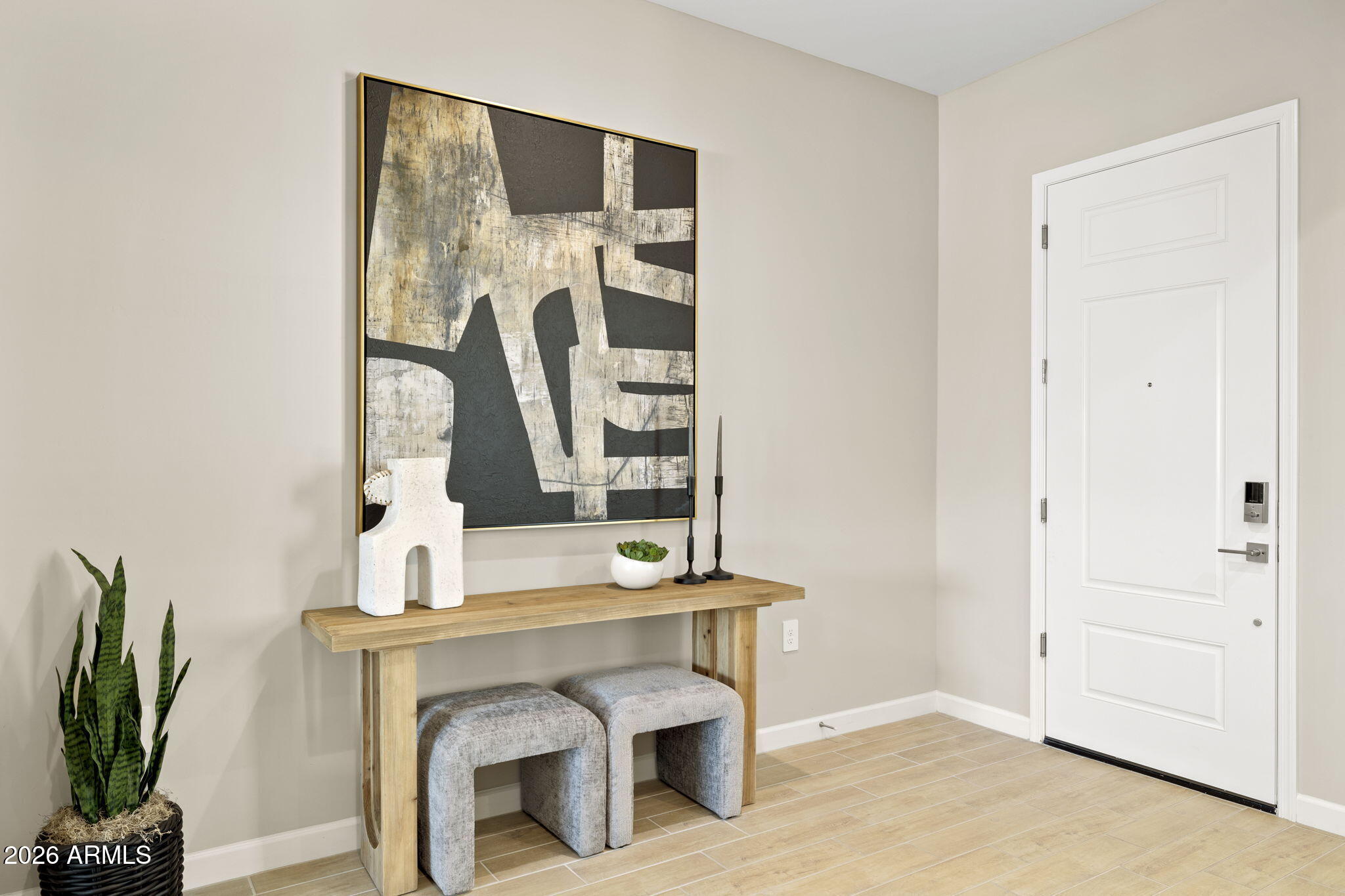 2438 E VILLA LINDA Drive