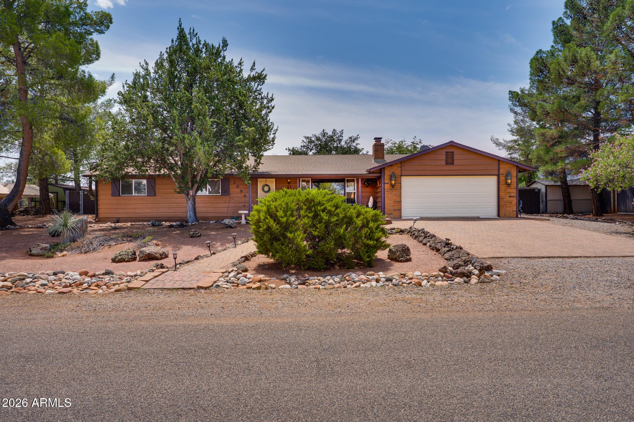 1099 E MEADOWLARK Lane