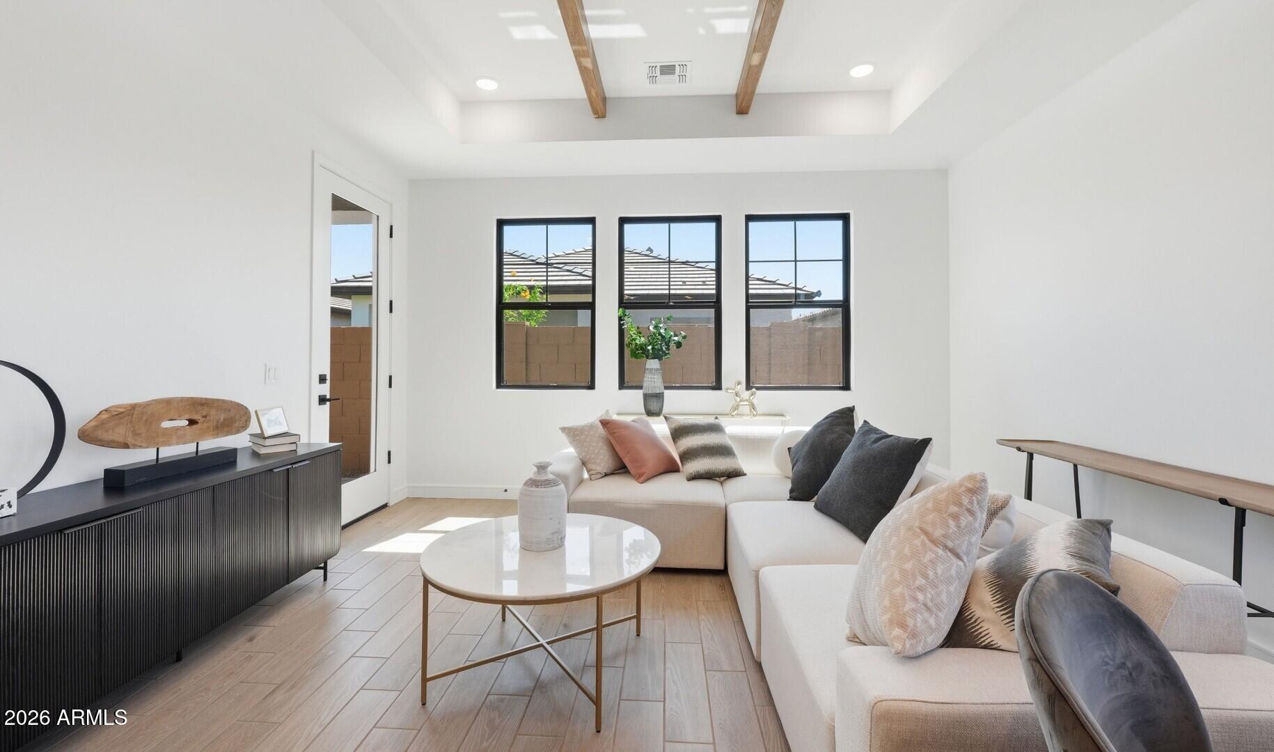 20373 W Campbell Avenue