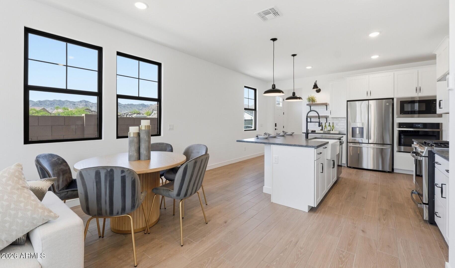 20373 W Campbell Avenue