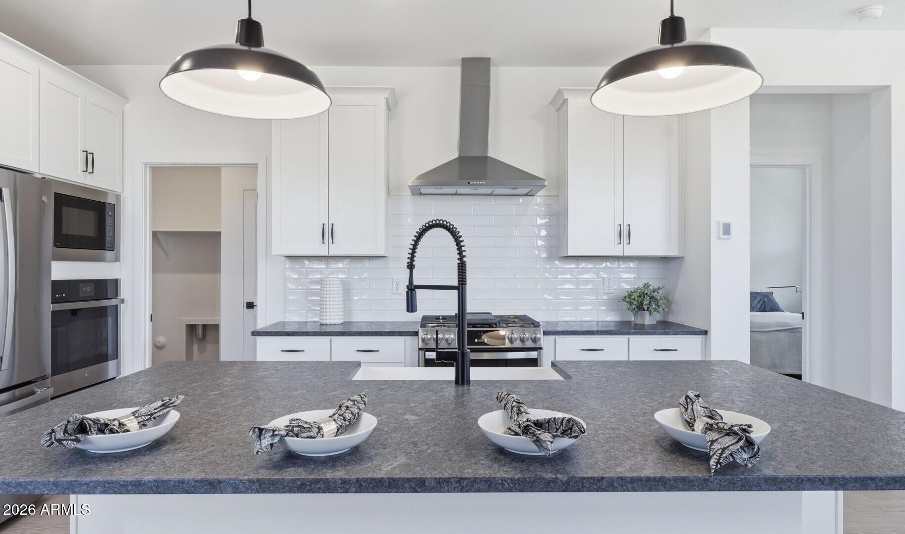 20373 W Campbell Avenue