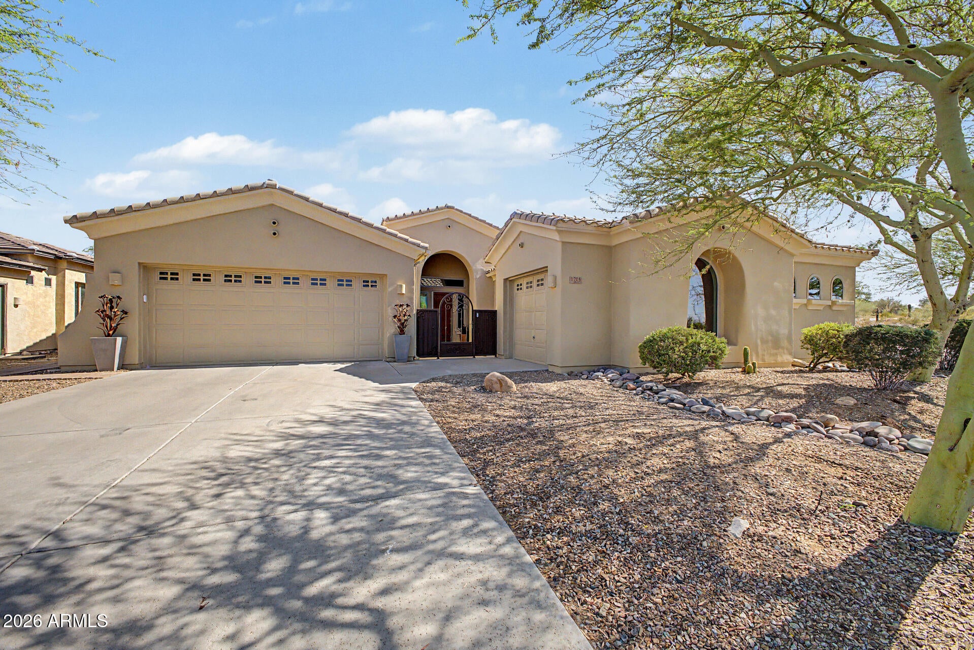 1705 W MOODY Trail