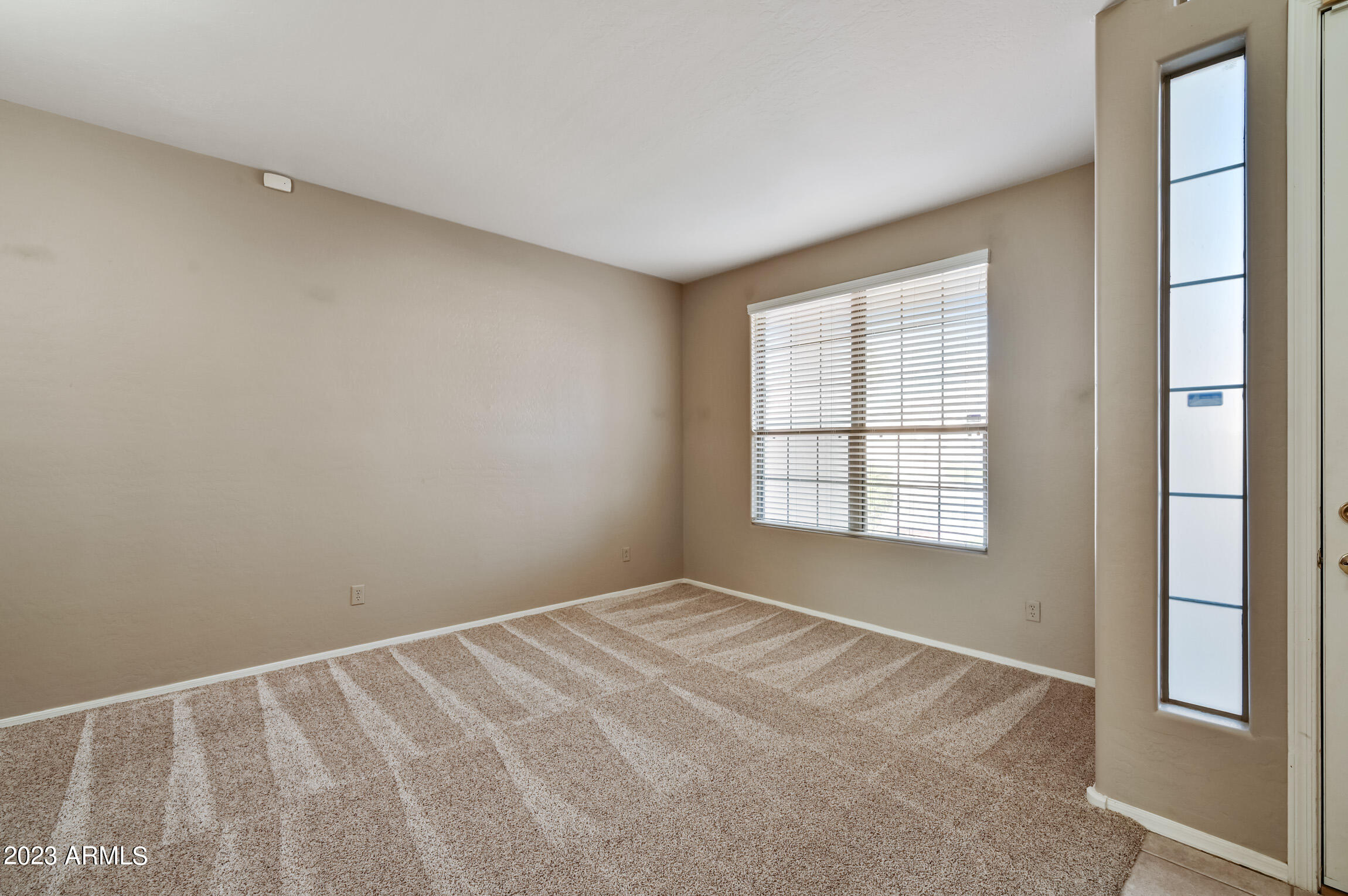 1453 E Saragosa Street