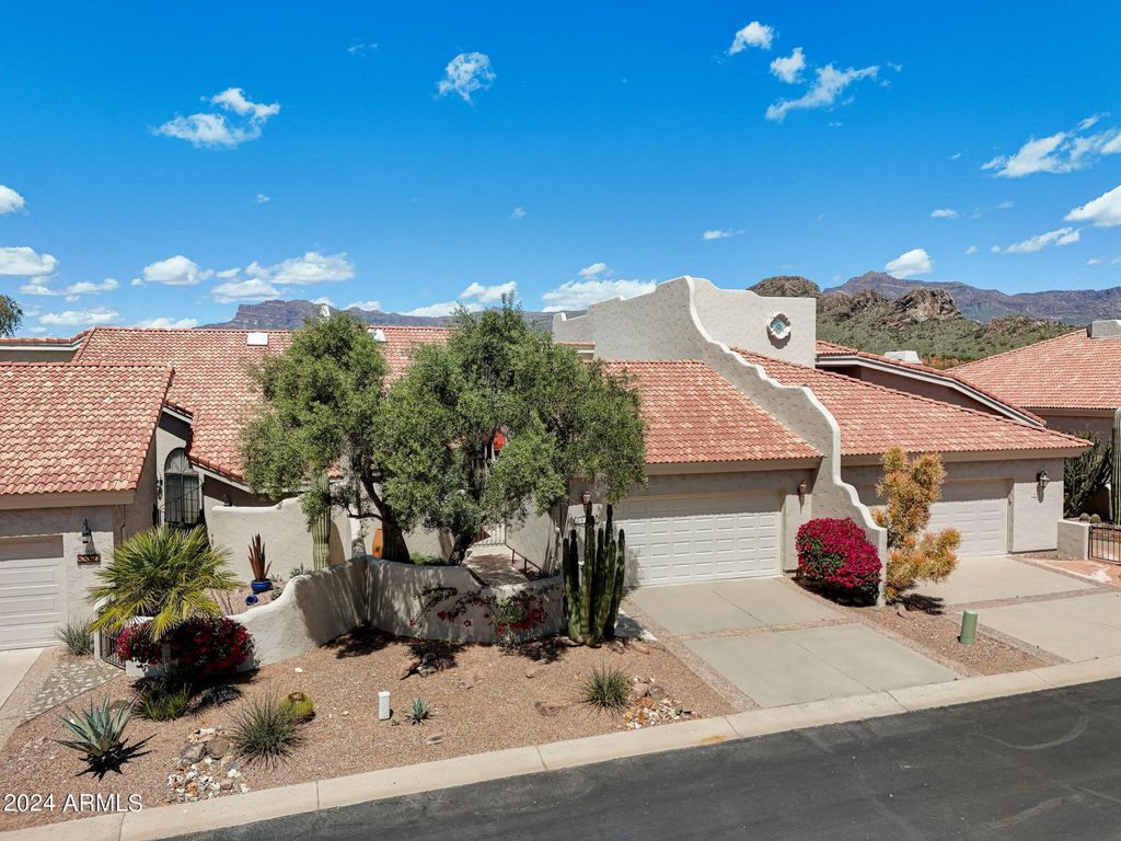 Photo of 8870 E Greenview Drive, Gold Canyon, AZ 85118 (MLS # 6922675)