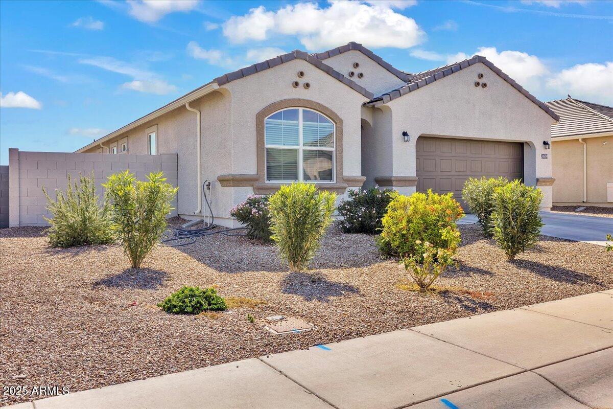 Homes for Sale in Queen Creek Arizona 2 24609 W Raymond Street