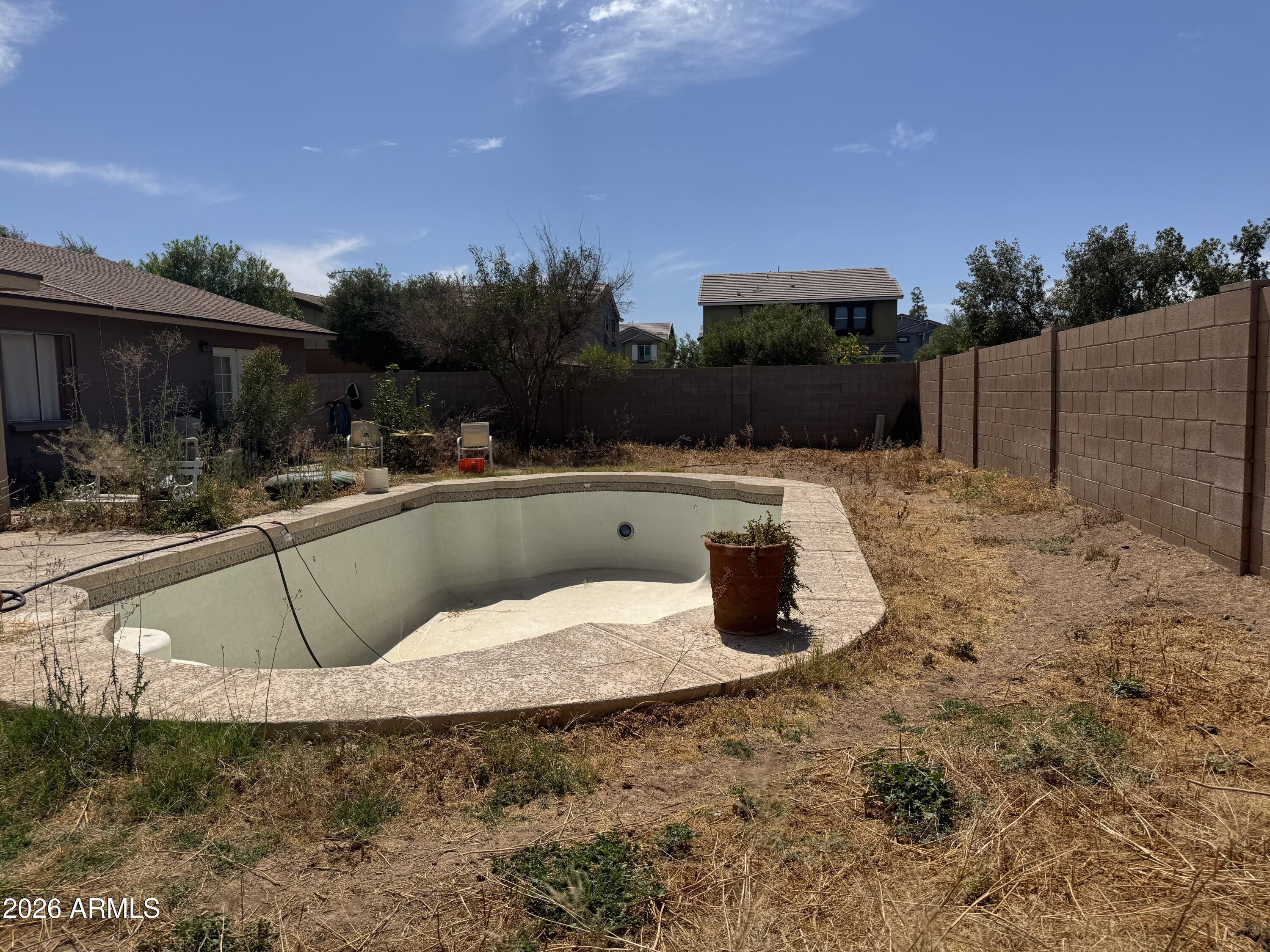 1068 W Medina Avenue