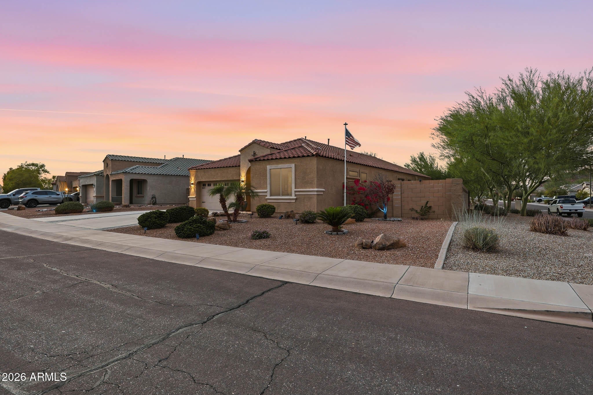 13422 W DESERT MOON Way