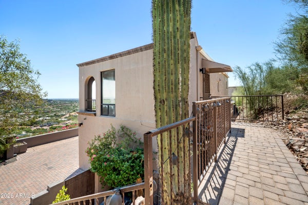 6900 N HIGHLANDS DR, PARADISE VALLEY, AZ 85253 - Image 95572caffe74cd3dace970376424a00a/3183802003