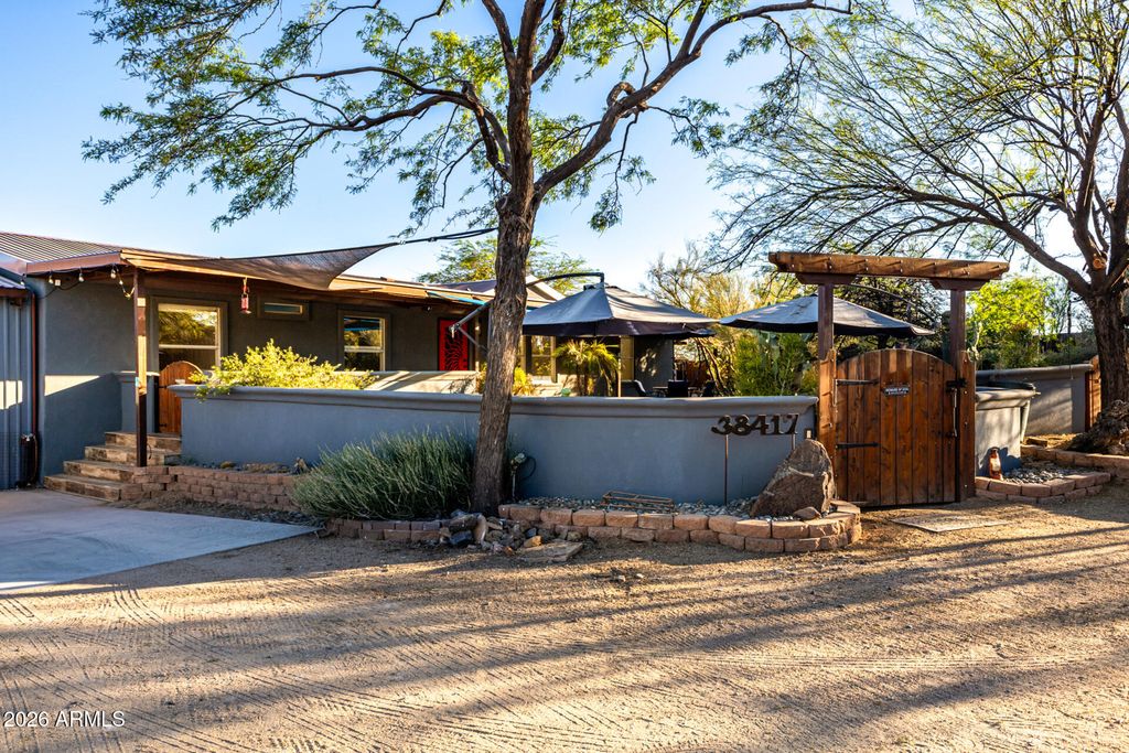 Photo of 38417 N 16th Street, Phoenix, AZ 85086 (MLS # 7001641)