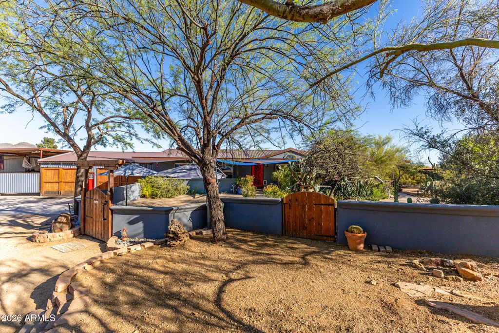 Photo of 38417 N 16th Street, Phoenix, AZ 85086 (MLS # 7001641)