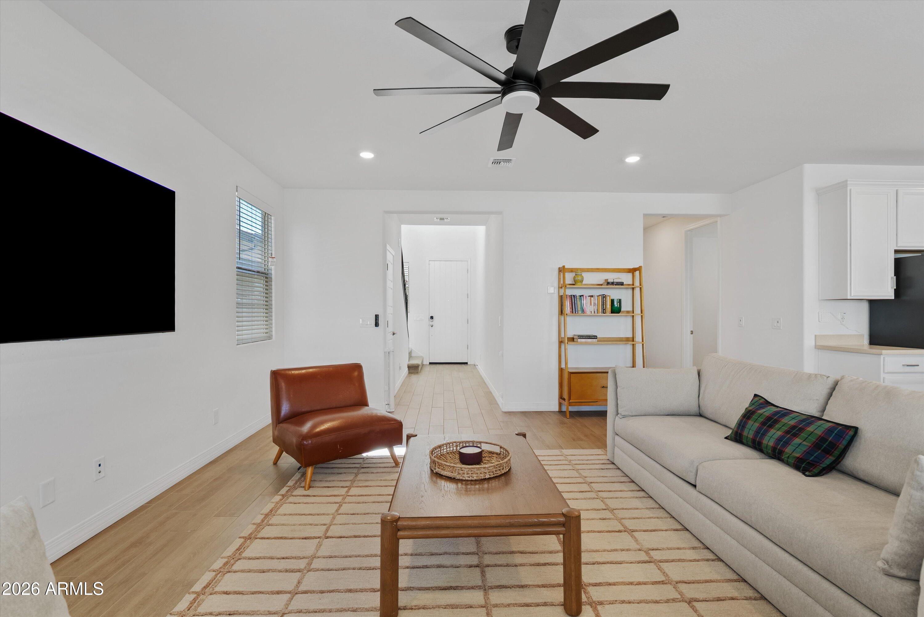 10018 E TRENT Avenue