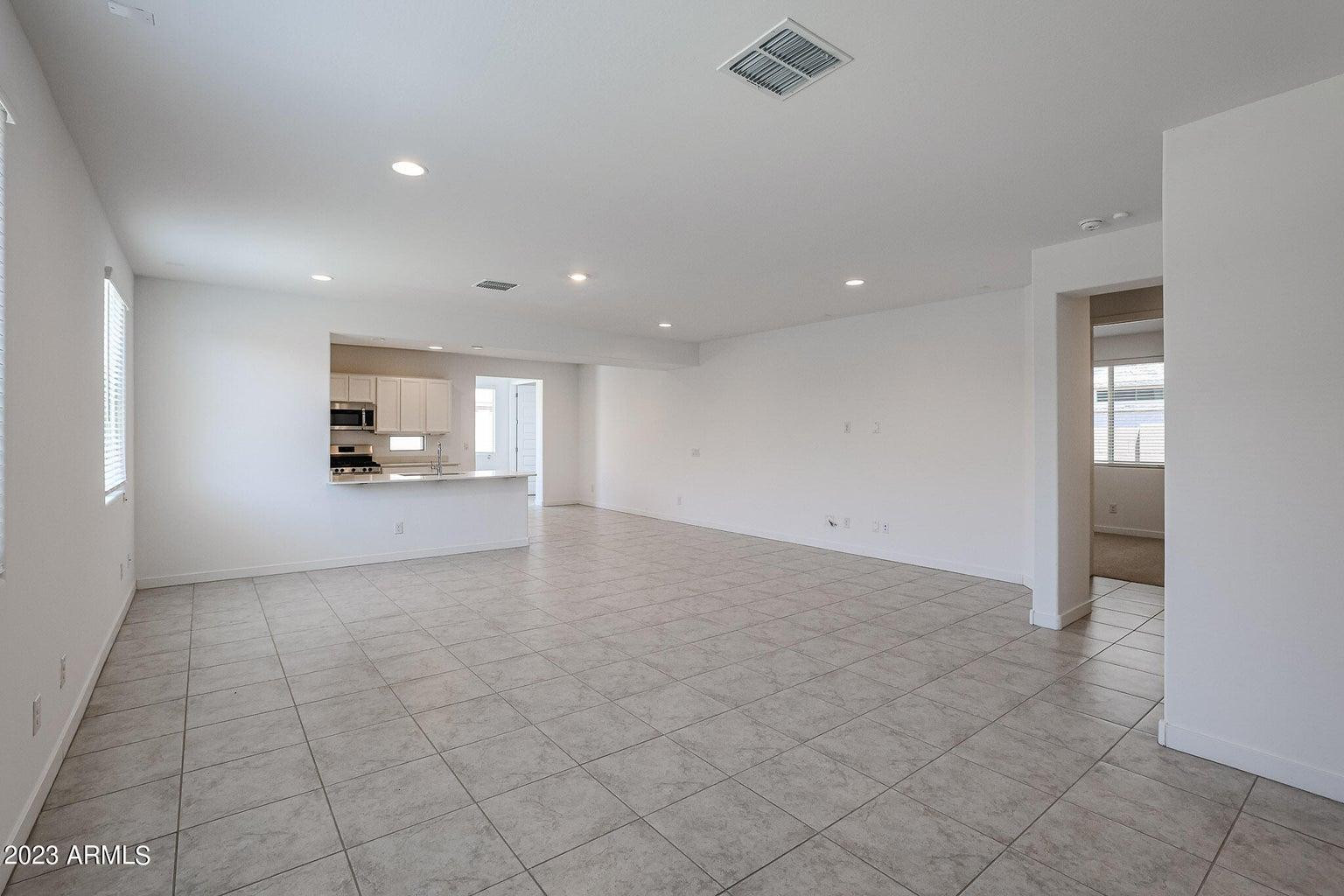 16554 W QUESTA Drive