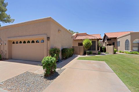 4039 E PARADISE Drive Phoenix AZ 85028