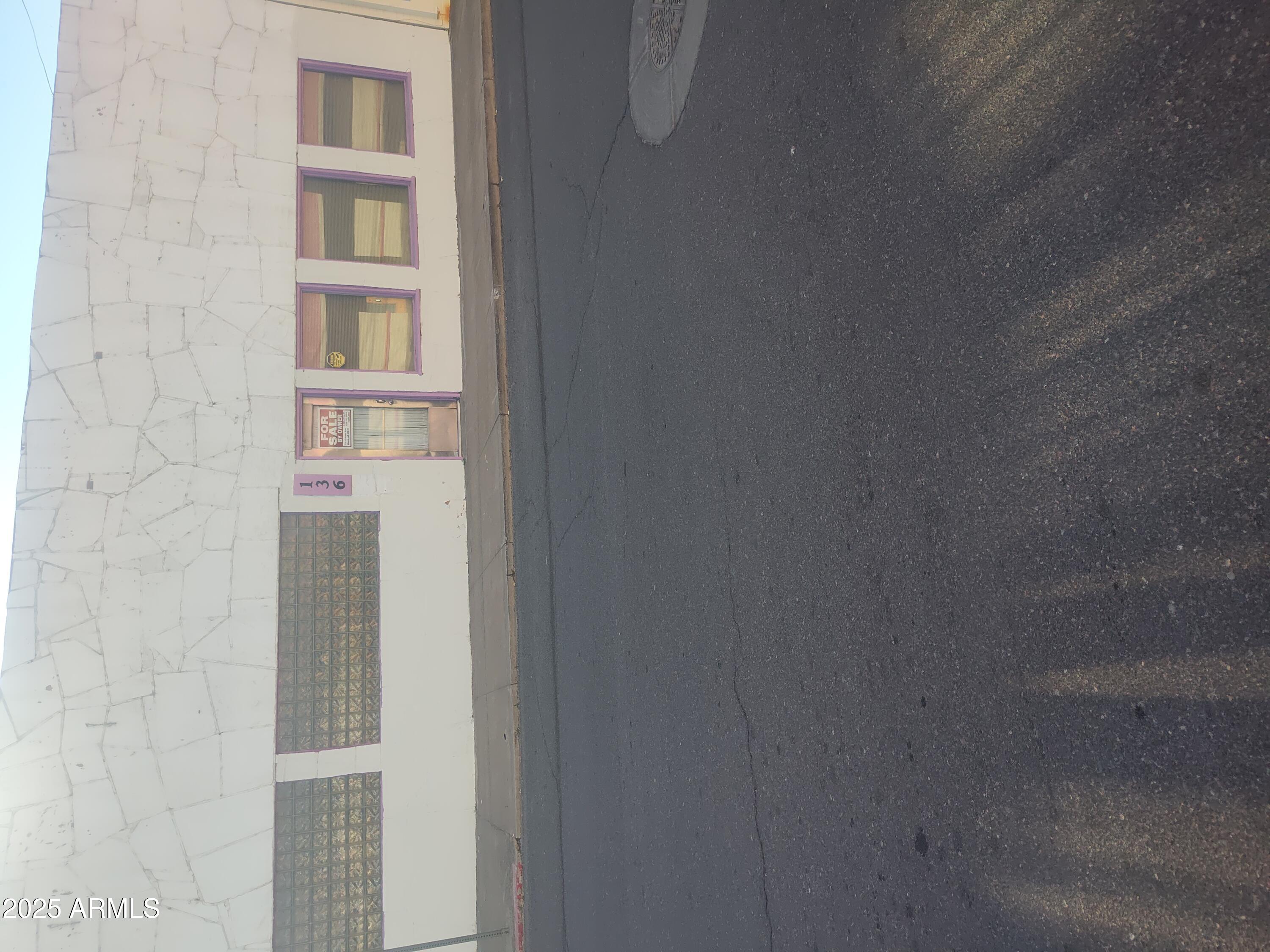 136 N MIAMI Avenue