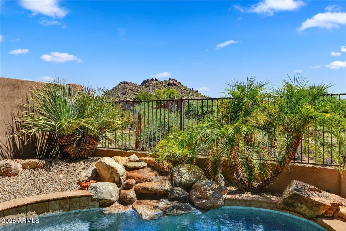 7347 E EVENING GLOW Drive