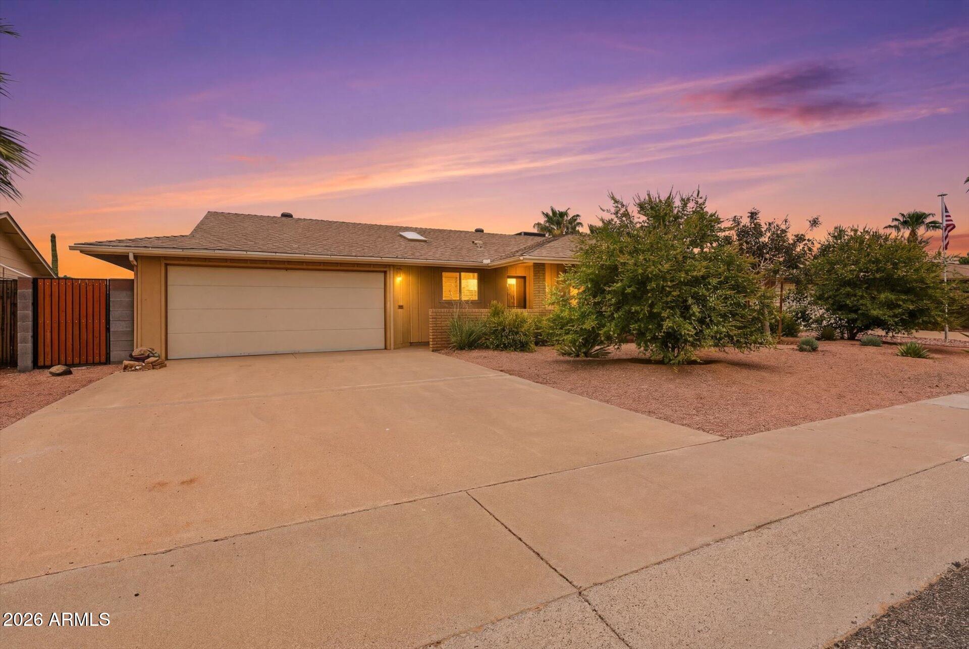 11016 W MEADE Drive