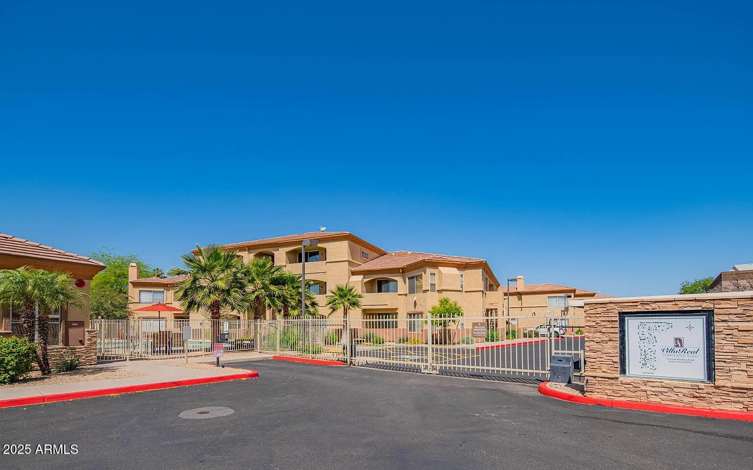 2134 E BROADWAY Road 1067