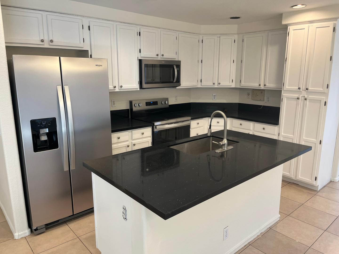 17 E Hillside Street