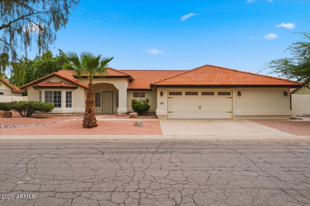 1230 E CLEARVIEW Drive