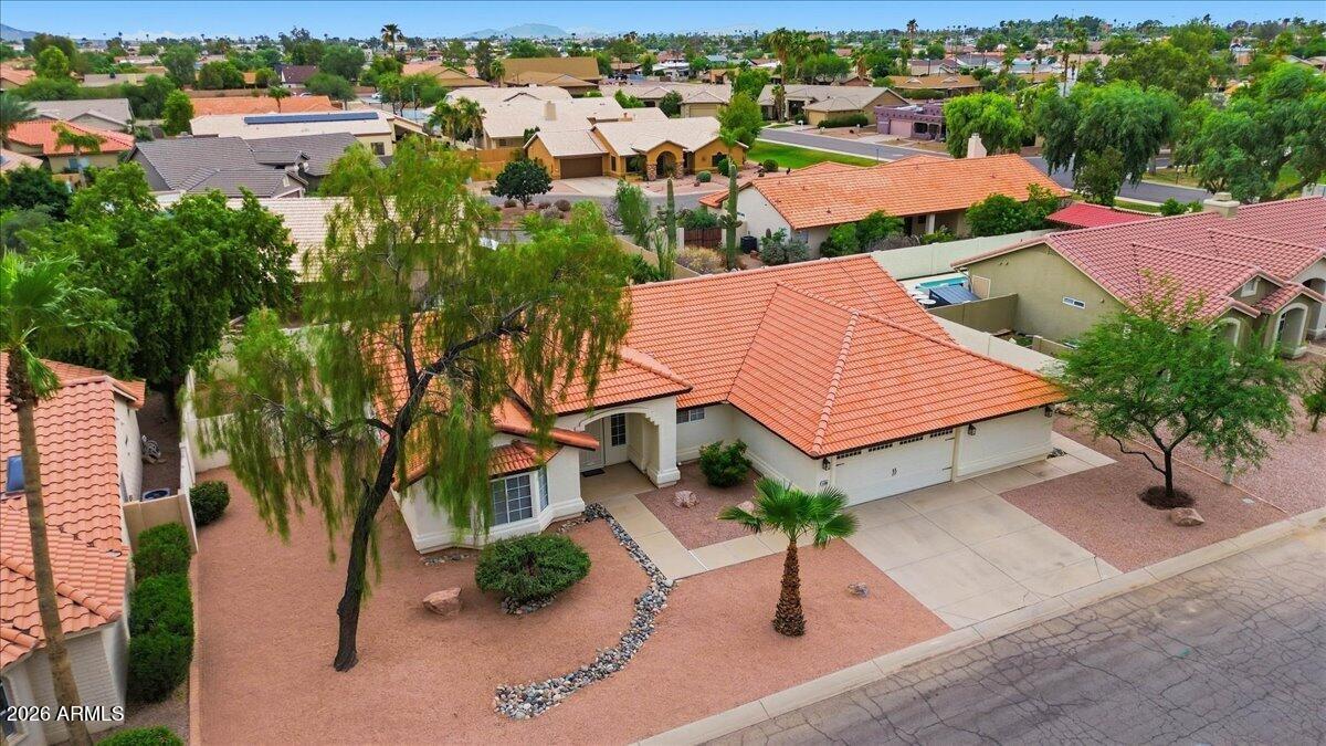 1230 E CLEARVIEW Drive