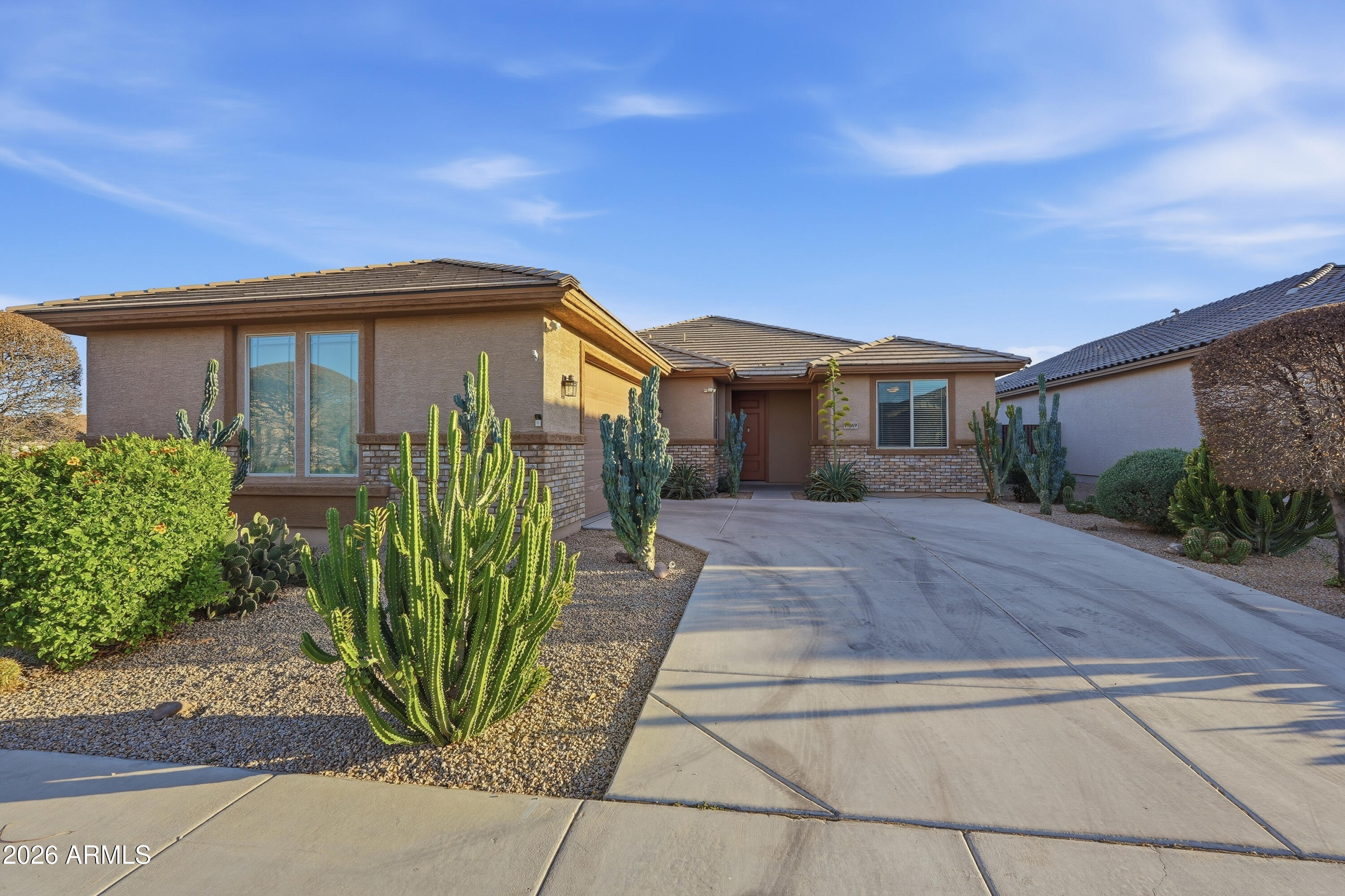 15869 W MAUNA LOA Lane