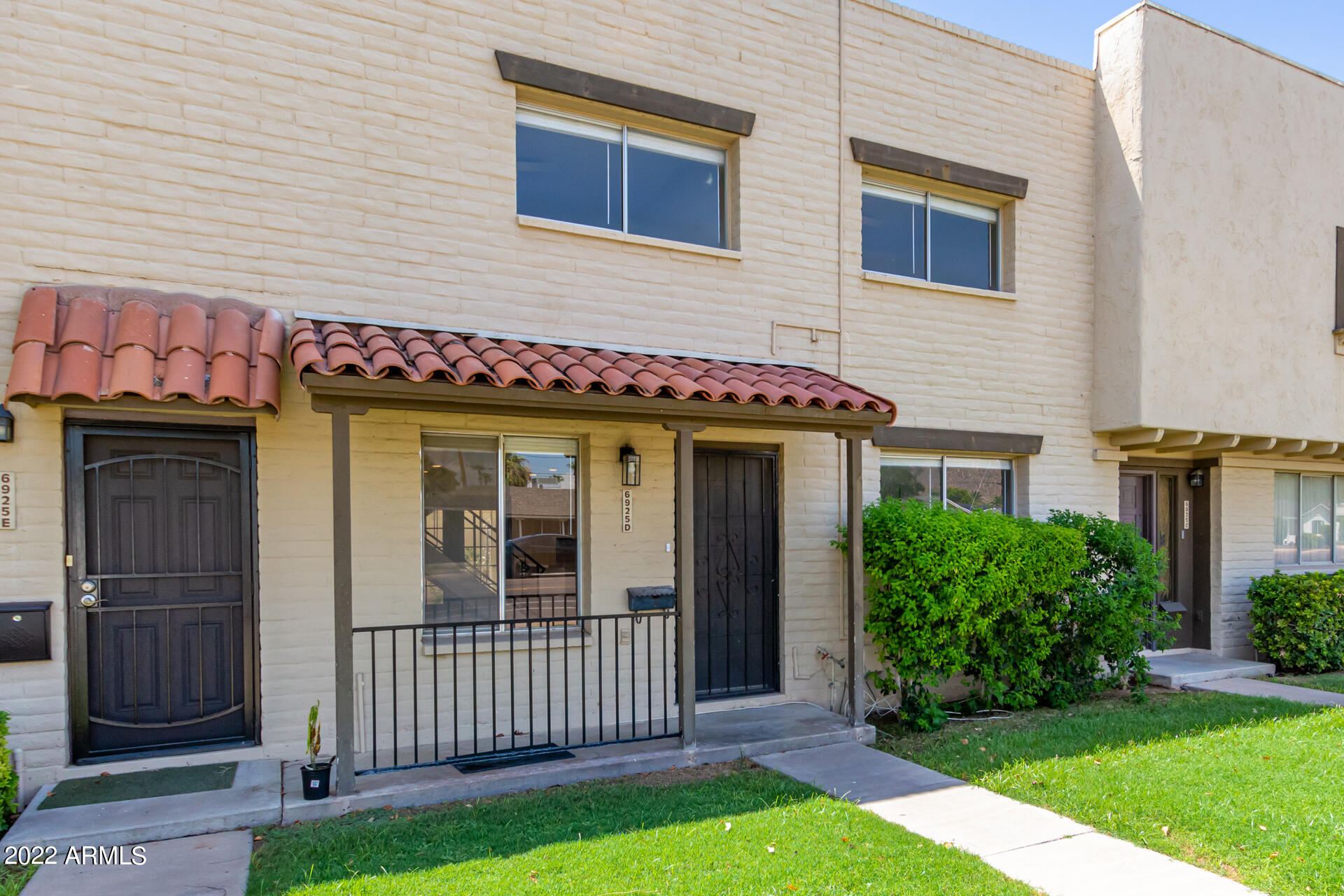 6925 E OSBORN Road D