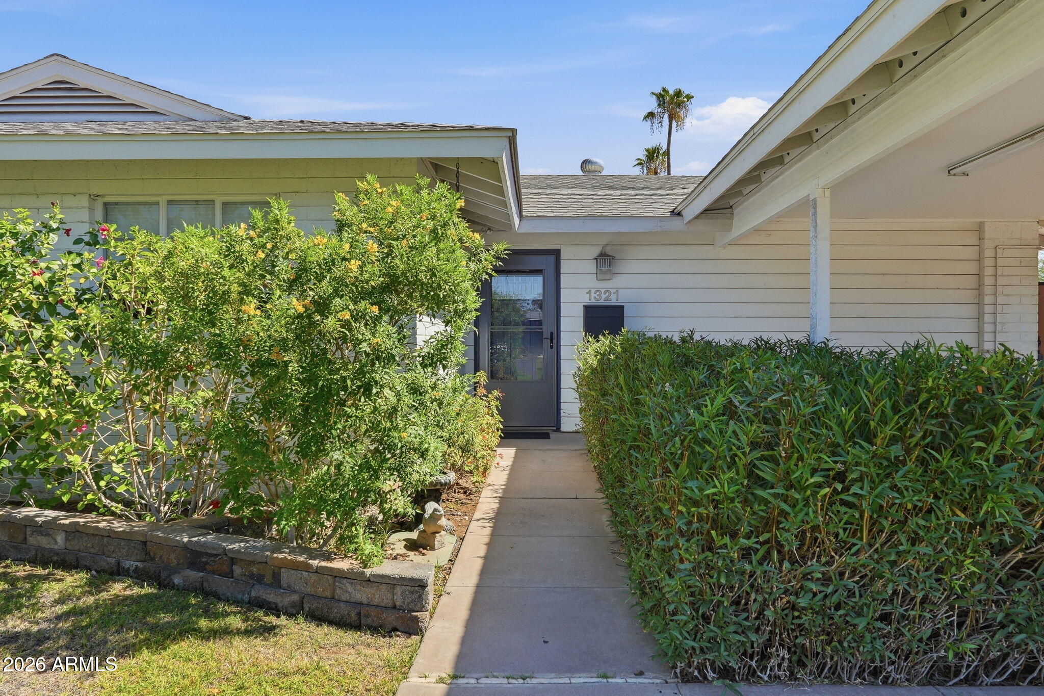 1321 E Earll Dr Drive