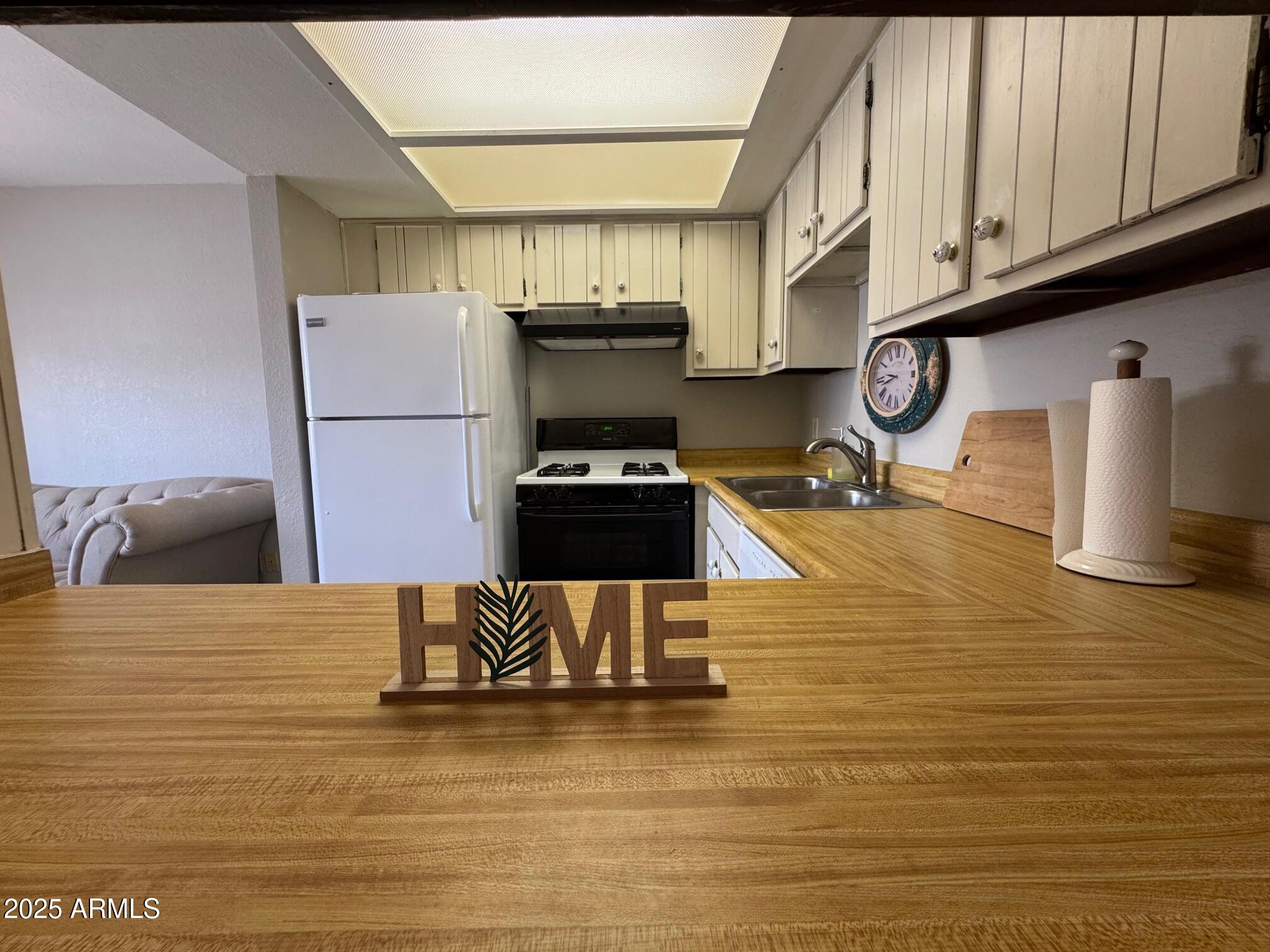 CASITA HERMOSA DEVELOPMENT - Residential