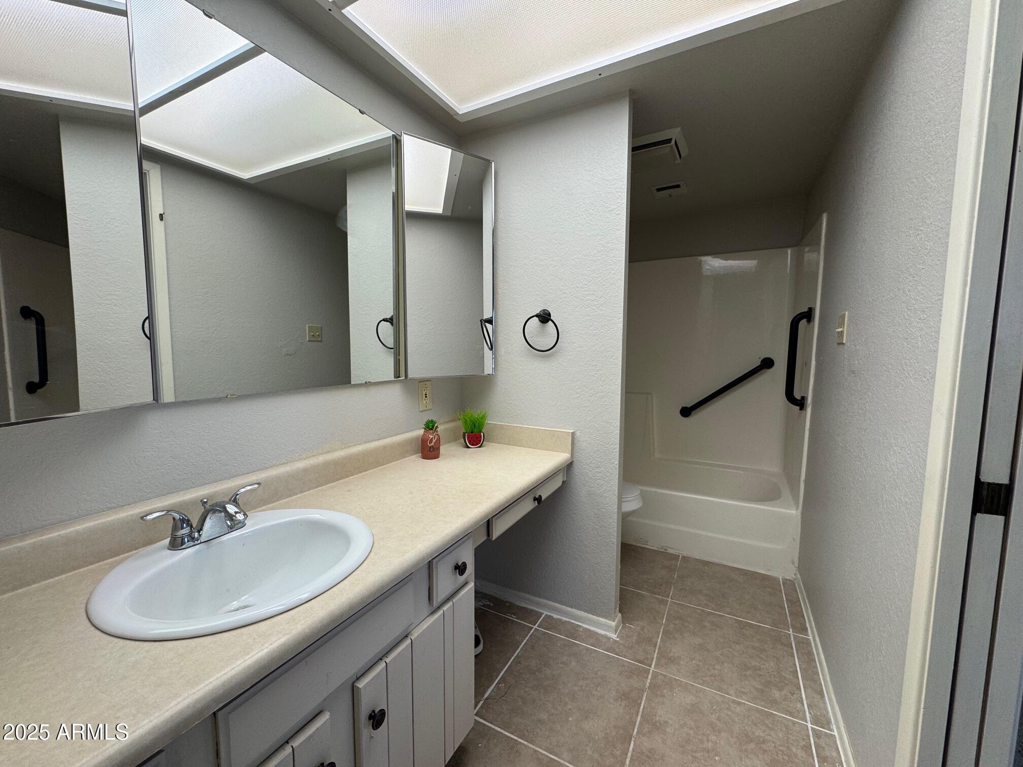 CASITA HERMOSA DEVELOPMENT - Residential