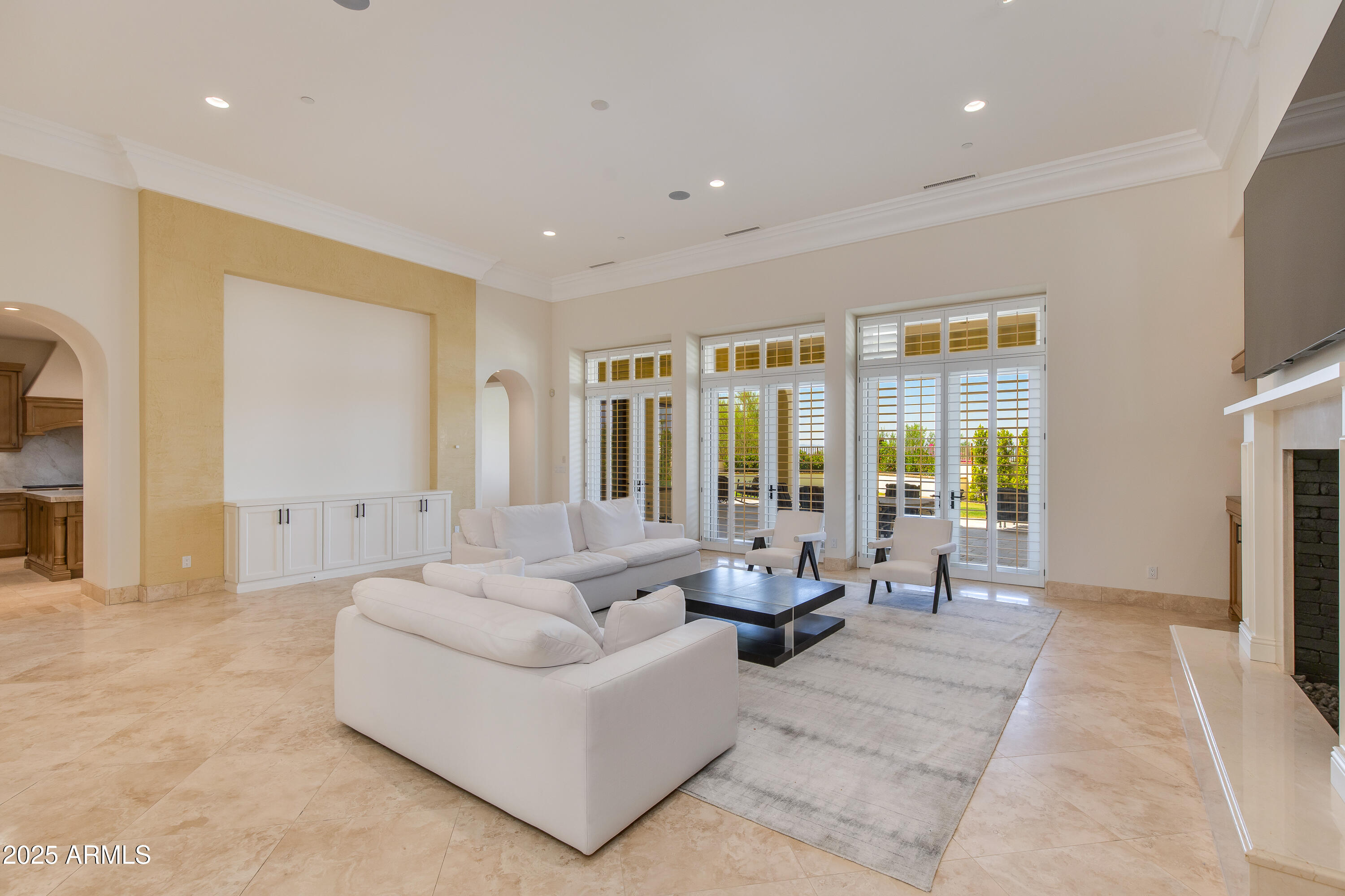 3905 E SIERRA VISTA Drive