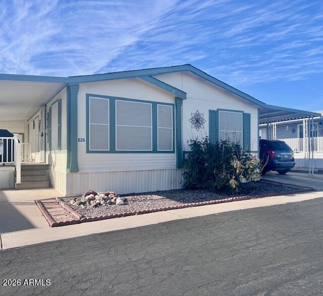 301 S SIGNAL BUTTE Road 826