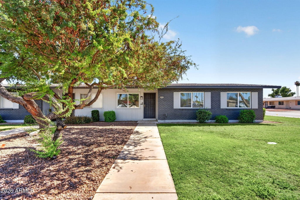 Photo of 10931 W Thunderbird Boulevard, Sun City, AZ 85351 (MLS # 7042412)