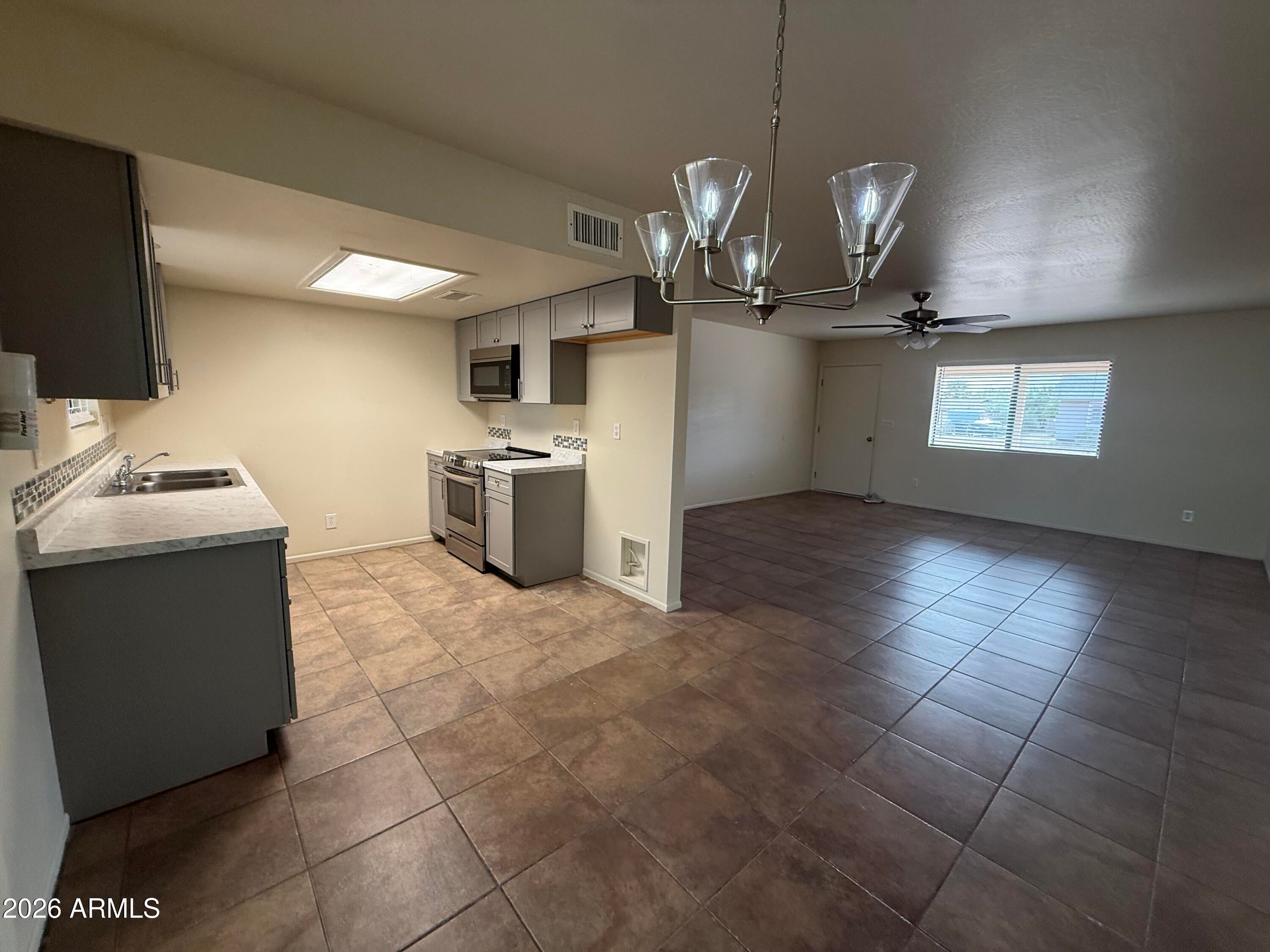 356 PERETZ Circle