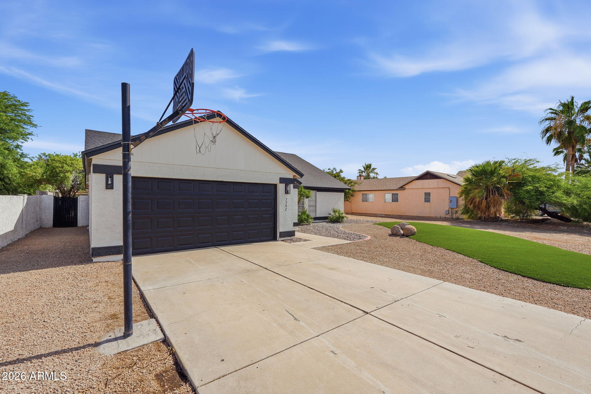 7742 W CHERRY HILLS Drive