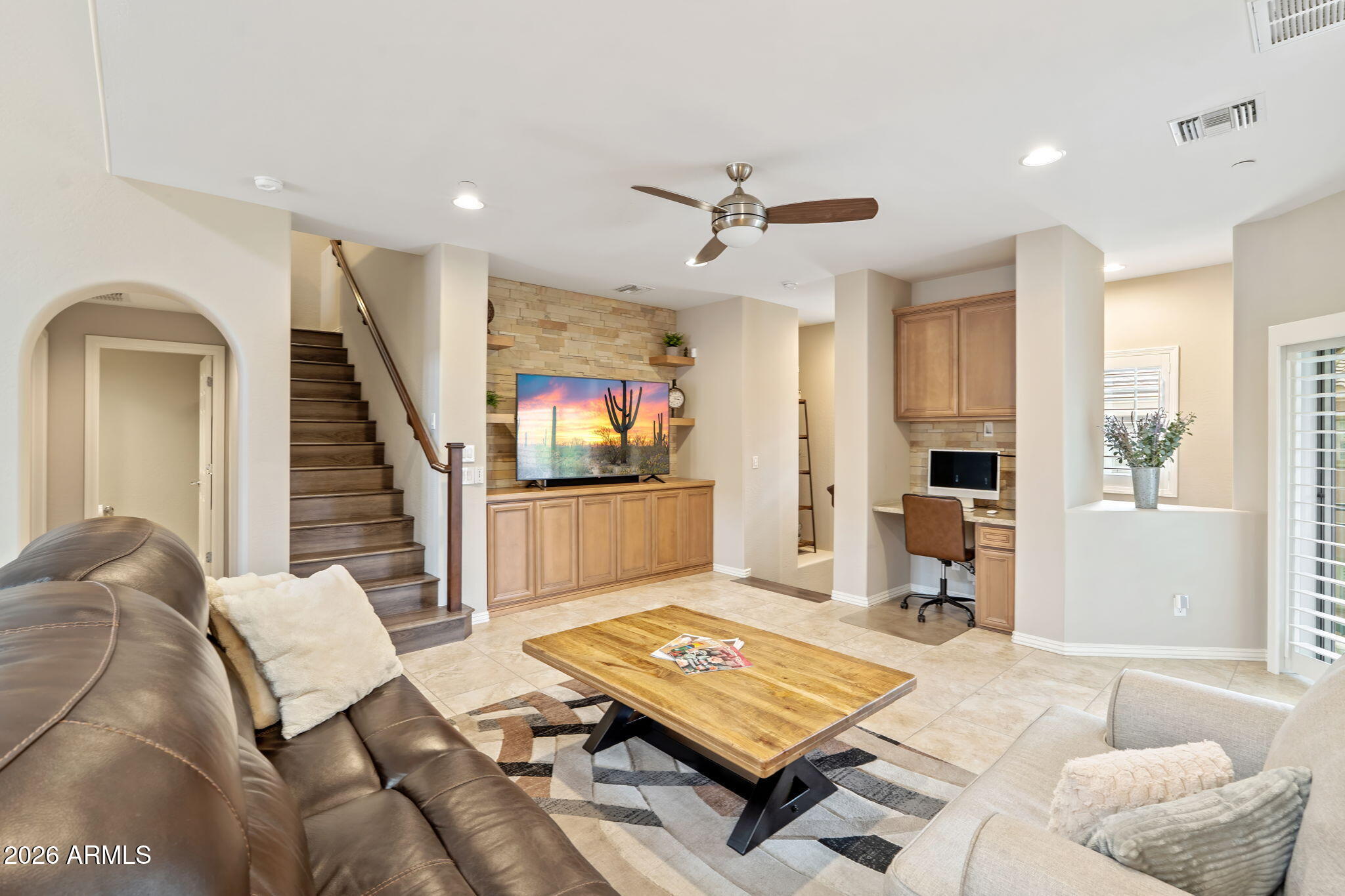 3935 E ROUGH RIDER Road 1332