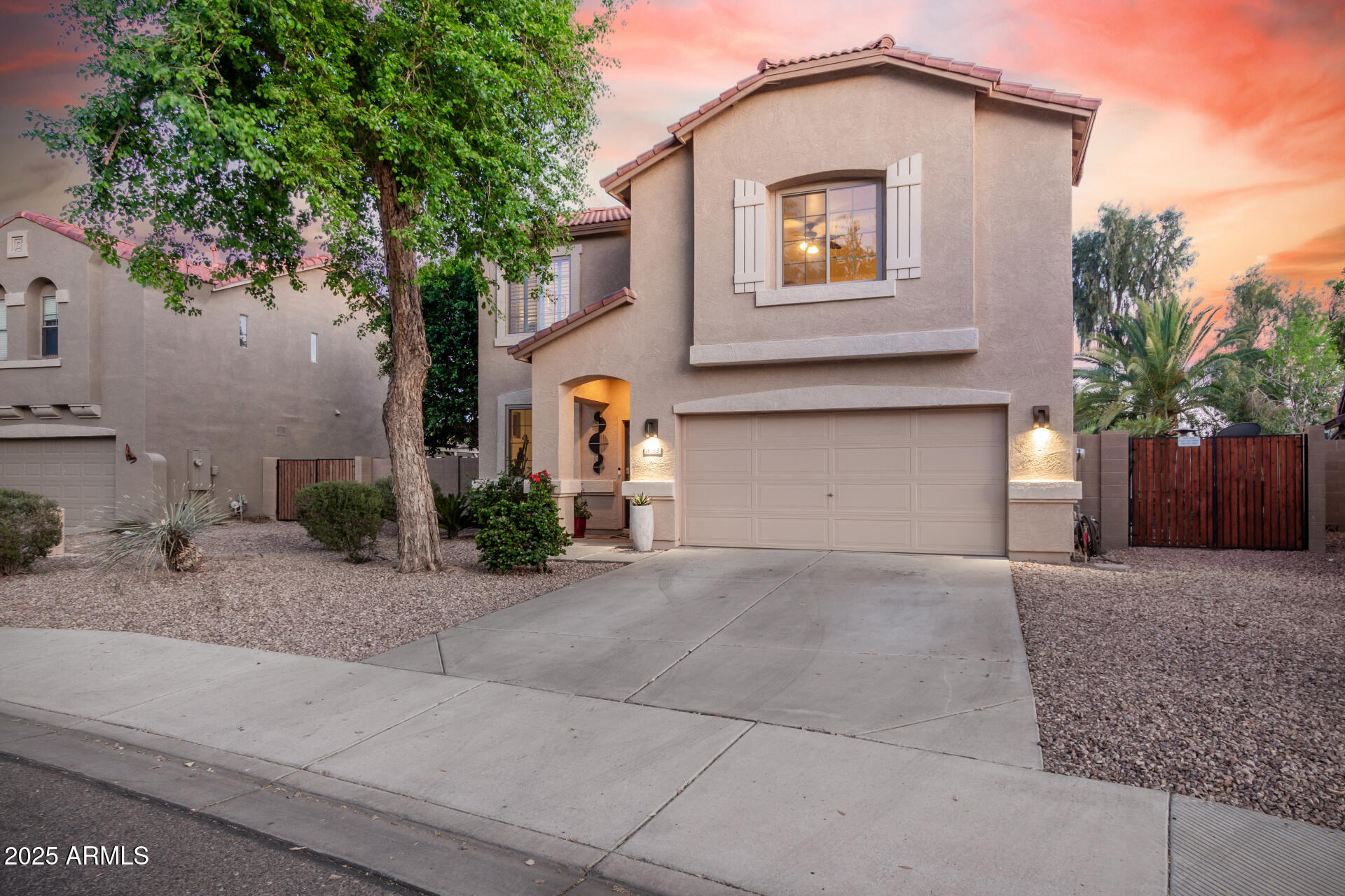 16153 W LISBON Lane