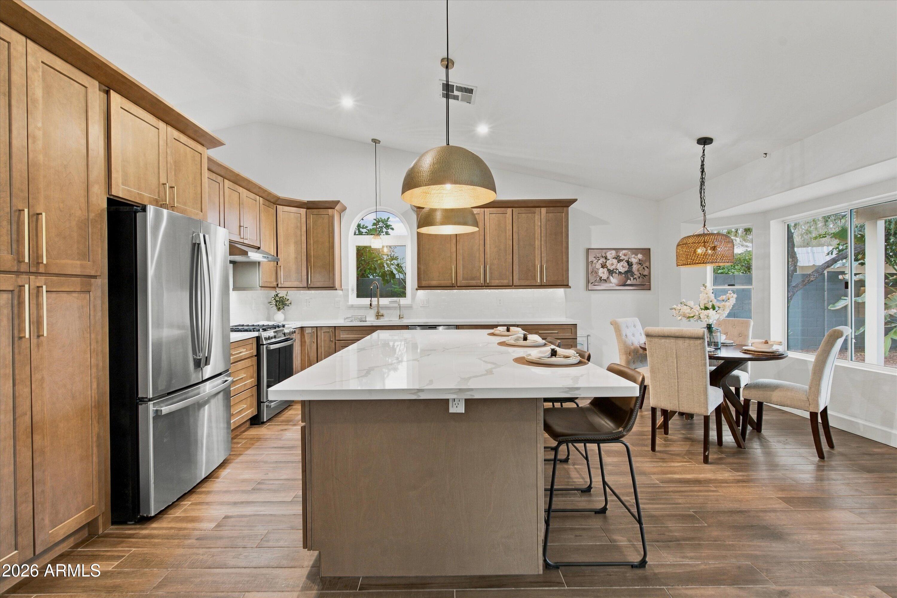 2131 N ALMOND --