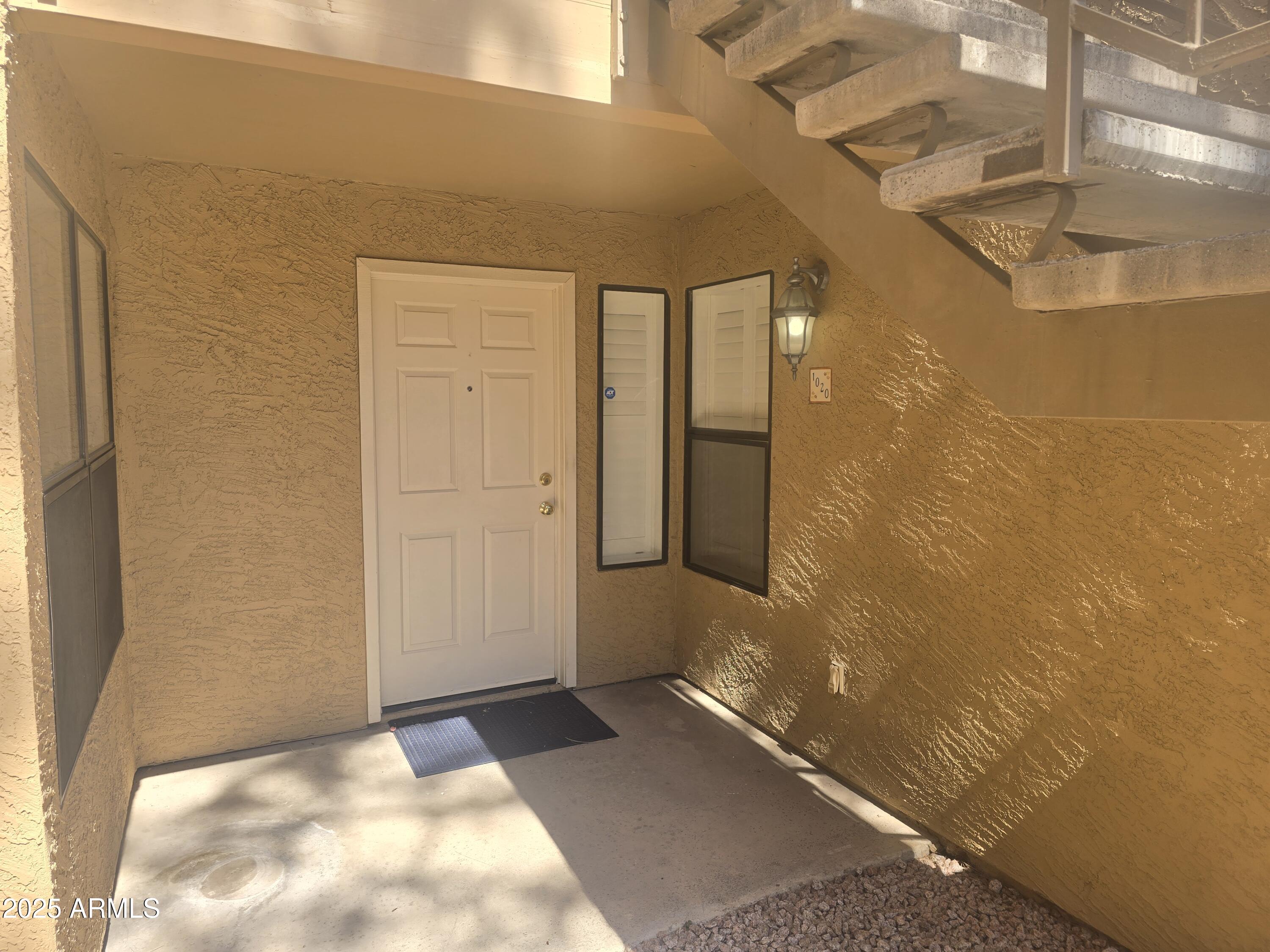 8787 E mountain view Road 1020