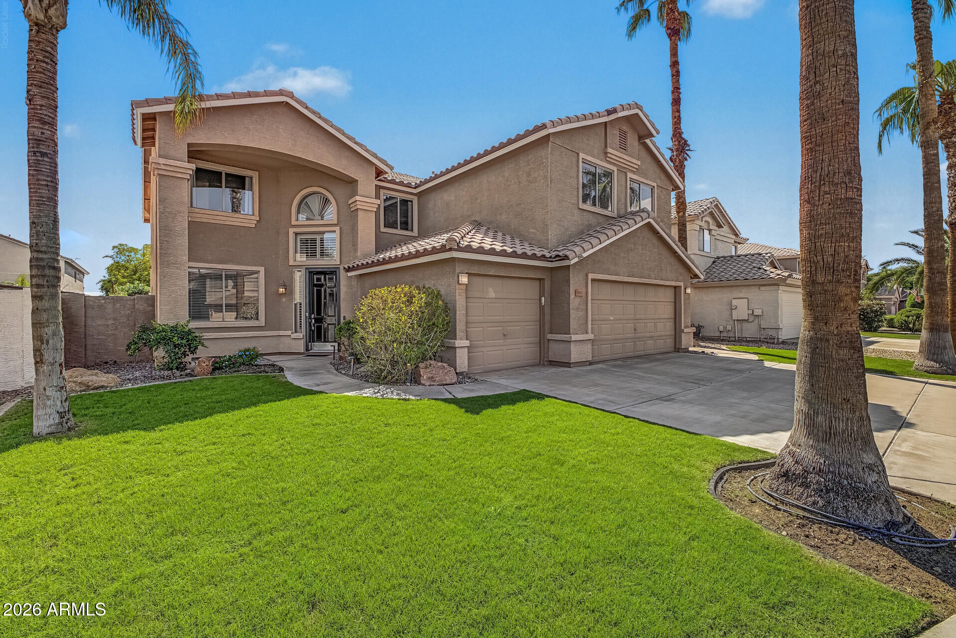 465 W REDWOOD Drive